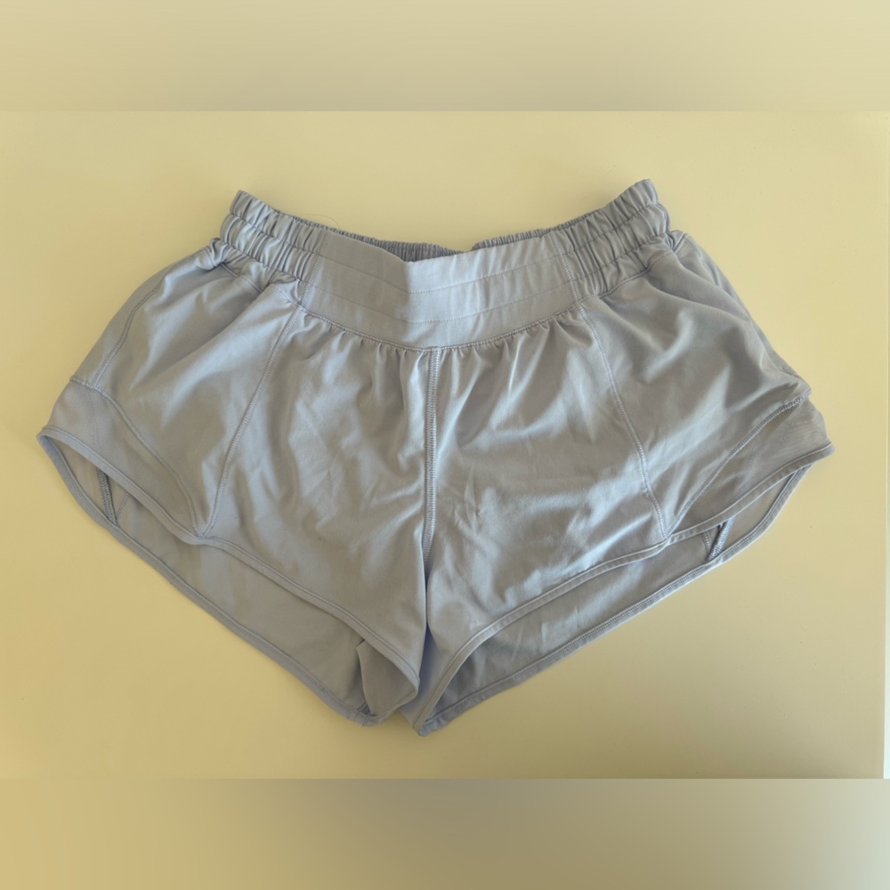 Lululemon Hotty Hot Short Size 6, Light Purple